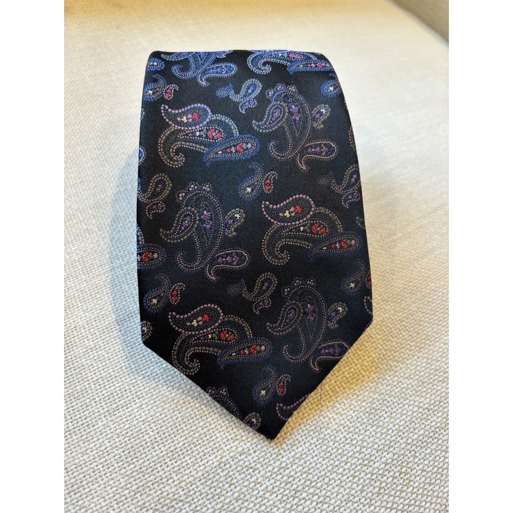 David Donahue Men's Silk Tie Black Purple Paisley 3.5" Made USA‎